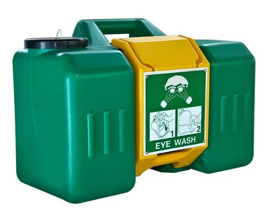 Eye wash station